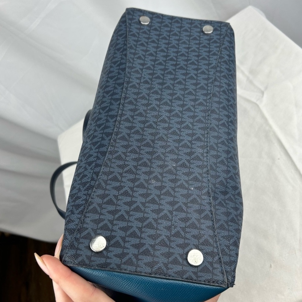 π₯³ Bundle : Michael Kors Teal and Black Women's Tote Bag & Wallet - Picture 3 of 4